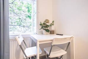 Interior - Cozy & Convenient Room in Prime Location (Vienna)