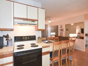 Fridge, microwave, stovetop, dishwasher