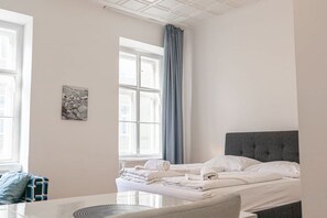 1 bedroom, iron/ironing board, WiFi, bed sheets - Cozy Stay | Shared Flat in City Center (Wien)