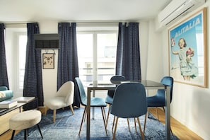 Apartment | Dining - Sublime Apartment Le Marais / Beaubourg (Paris)