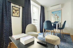 Apartment | Living area - Sublime Apartment Le Marais / Beaubourg (Paris)