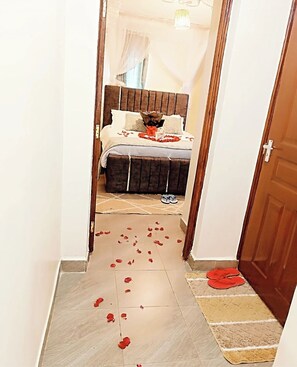 1 bedroom, iron/ironing board, Internet, bed sheets