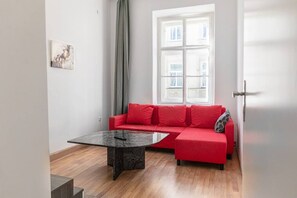 Smart TV, fireplace - Stylish Stay in a Conveniently Located Shared Flat (Wien)