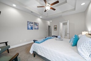 4 bedrooms, iron/ironing board, WiFi, bed sheets