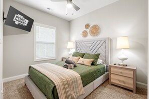 1 dormitorio, tabla de planchar con plancha, wifi y ropa de cama