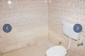 Deluxe Double Room | Bathroom