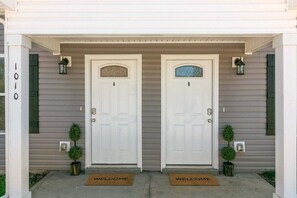 Exterior detail - Unit #B 1010 Franklin St (Clarksville)