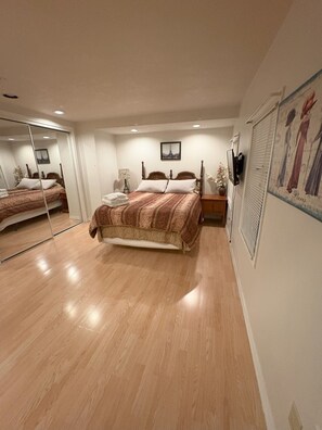 2 bedrooms, WiFi, bed sheets