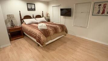 2 bedrooms, WiFi, bed sheets
