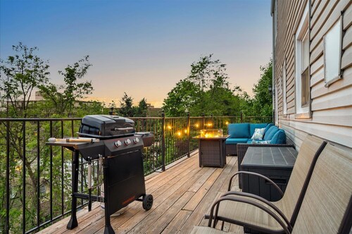 6 bdr Yonkers Home, 2 Apts, Balcony & Parking