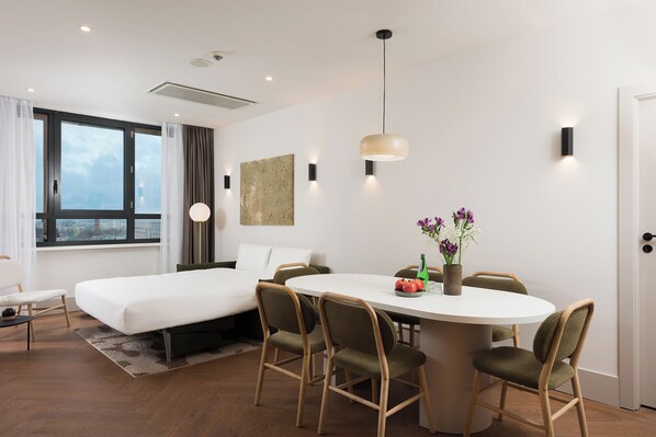 Apartment, 2 Bedrooms | Living area