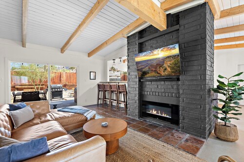 Hot Tub, Epic Views, Firepit, Pool Table, Stargaze