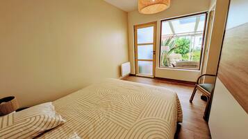 2 chambres, fer et planche Ă repasser, accĂšs Internet, draps fournis