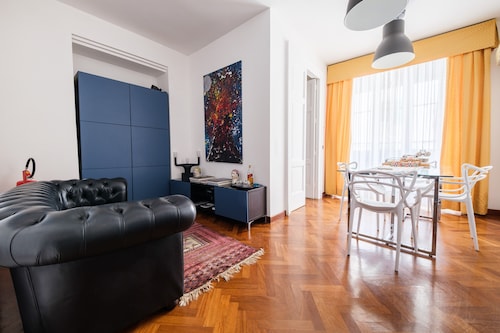 Apartment 'Casa Dei Mori' with Wi-Fi and Air Conditioning
