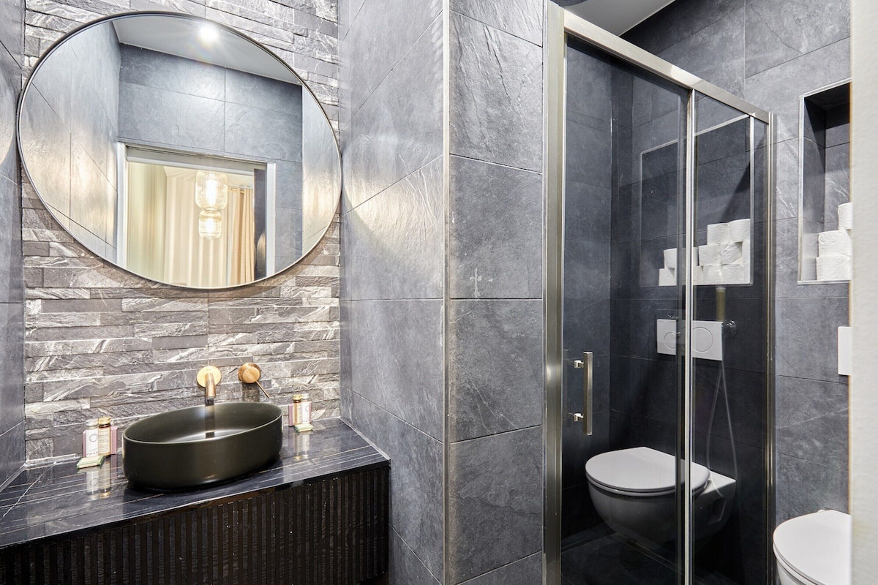 Apartamento | Banheiro | Secador de cabelo, sabonete, shampoo 