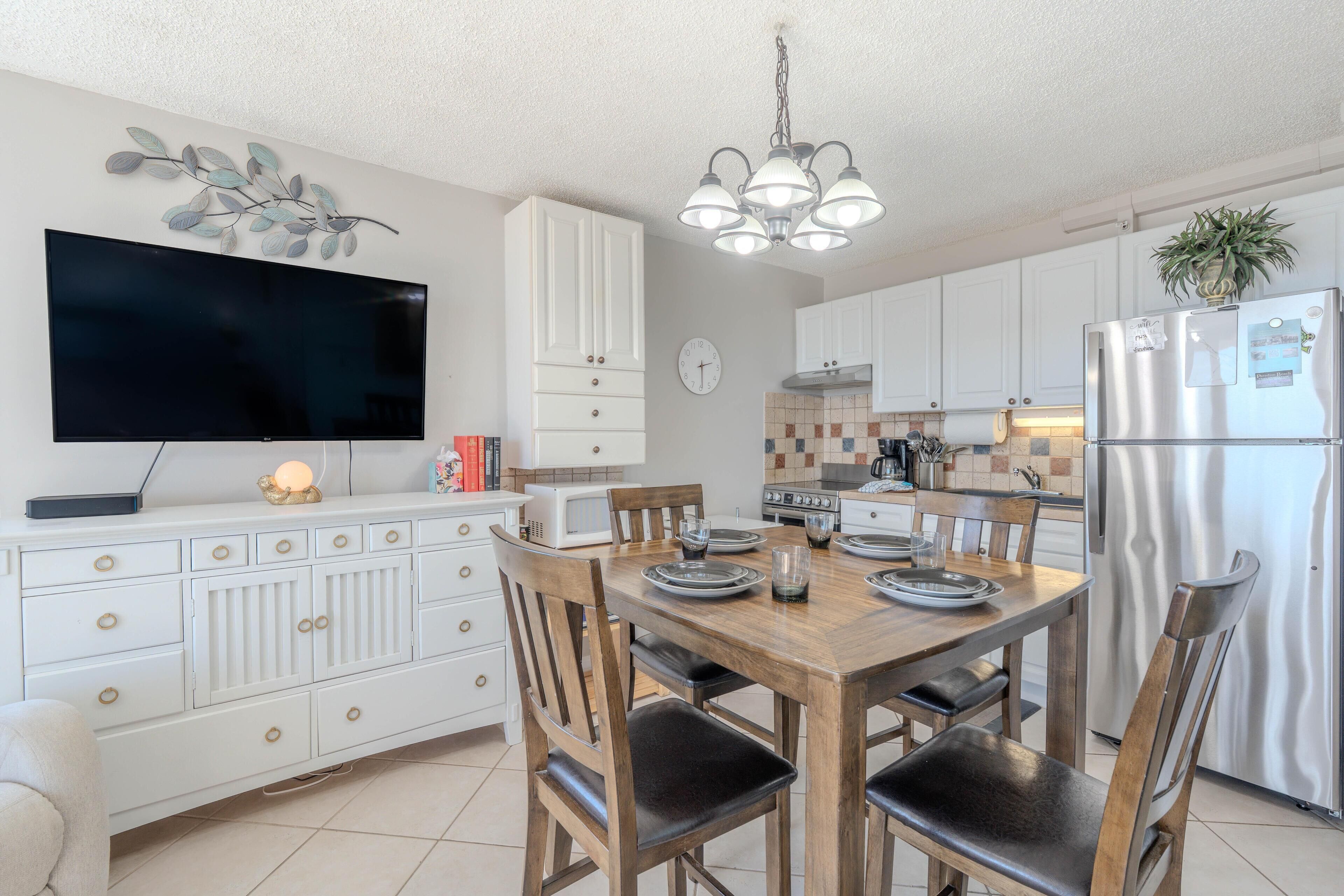 Condo, 1 King Bed with Sofa bed (Estero Beach & Tennis Club-Penthouse ) | Dining