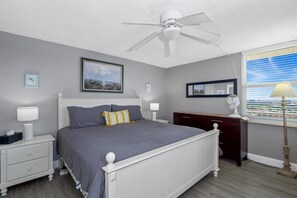 Condo, 1 King Bed with Sofa bed (Estero Beach & Tennis Club-Penthouse )