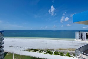 コンドミニアム キングベッド 1 台ソファーベッド付き (Estero Beach & Tennis Club-Penthouse ) | ビーチ