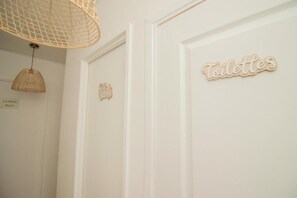 Interior - The Garden Room Shared Accommodation (Le Plessis-Robinson)