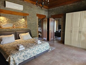 1 chambre, fer et planche Ă repasser, Wi-Fi, draps fournis