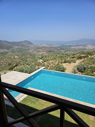 EPHESUS RETREAT - VILLA DIANA POOL HAUSE