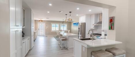 ハウス ベッド (複数台) (My Happy Place) | 専用キッチン