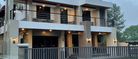 Villa, 5 Bedrooms | Free WiFi