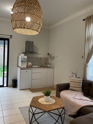 Villa, 2 Bedrooms | Living area