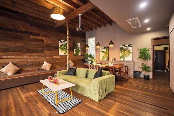 Signature Villa, 4 Bedrooms, Kitchen | Free WiFi