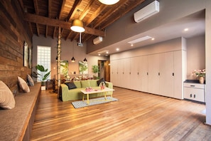 Signature Villa, 4 Bedrooms, Kitchen | Free WiFi