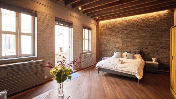 Signature Villa, 4 Bedrooms, Kitchen - Book and Bed-Jingan Temple (Shanghai)