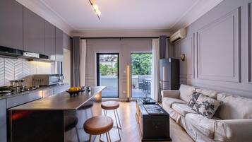 ๋ฒ ์ด์ง ์ํํธ | ๊ฑฐ์ค ๊ณต๊ฐ