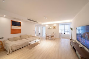 Senior-Apartment, 3 Schlafzimmer, Küche | Wohnzimmer