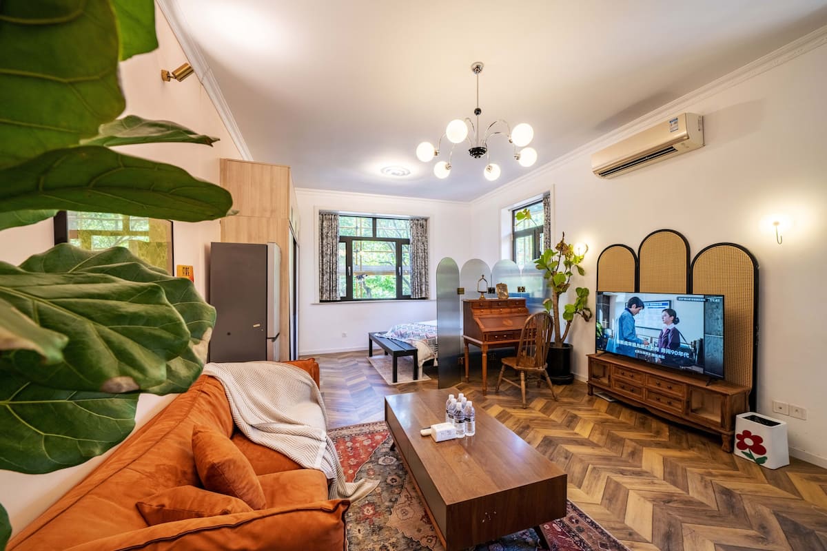 Senior-Apartment, 1 Doppelbett, Küche | Kostenloses WLAN, Bettwäsche