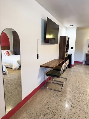 1 habitación, tabla de planchar con plancha, wifi gratis y ropa de cama 