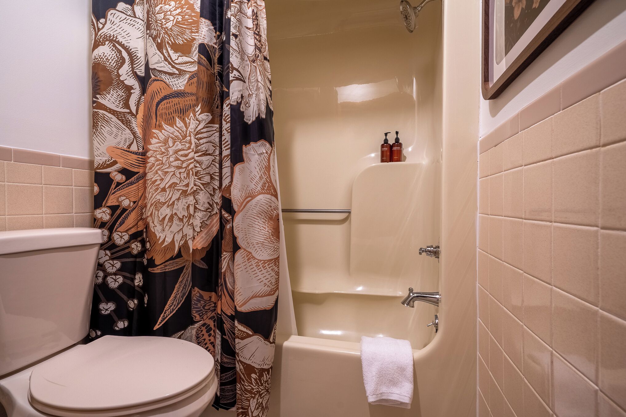 Hair dryer, towels