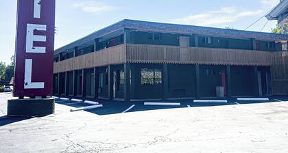 Boutique Motel with cozy nature inspired mid century design