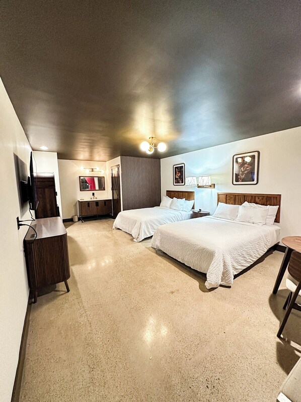 Iron/ironing board, free WiFi, bed sheets