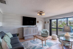 Condo, Multiple Beds (Santa Maria I #104- The Sunnyside) | Living area