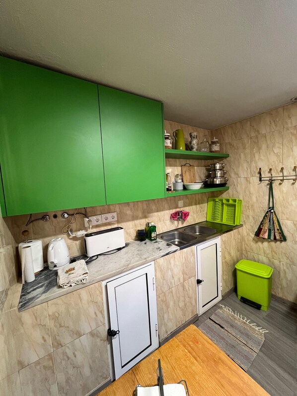 Economy-Ferienhaus, Talblick | Eigene Küche