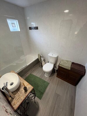 Cottage Economy, vista valle | Bagno