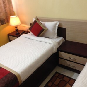 Basic Room, 1 Double Bed