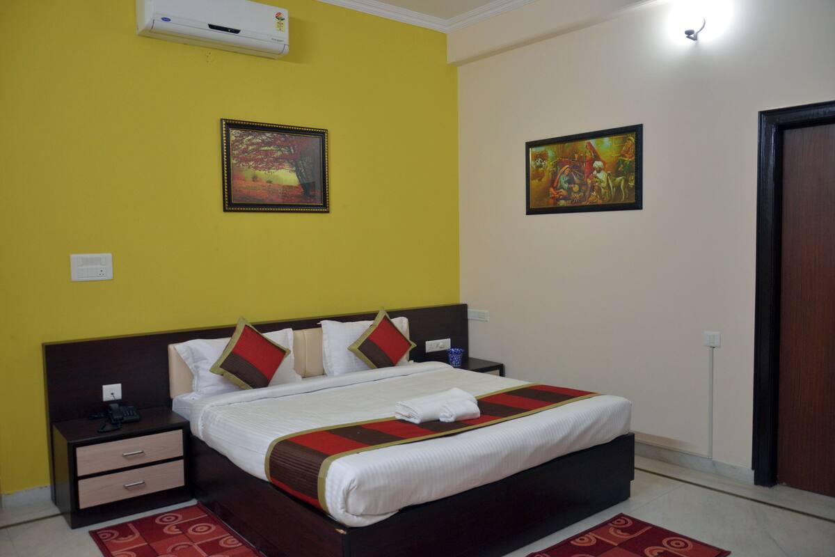 Deluxe Double Room, City View