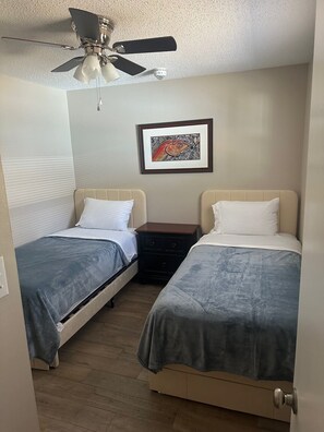 2 bedrooms, Internet, bed sheets