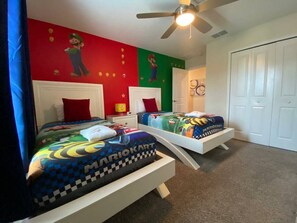 4 bedrooms, iron/ironing board, travel cot, free WiFi