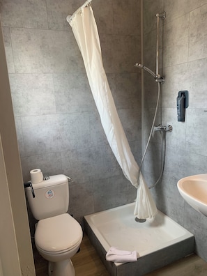 Shower, towels