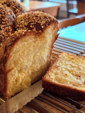 Full breakfast for a fee on weekdays - Hôtel Fine (Anglet)
