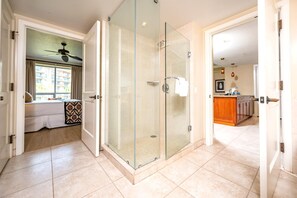 Shower, hair dryer, towels