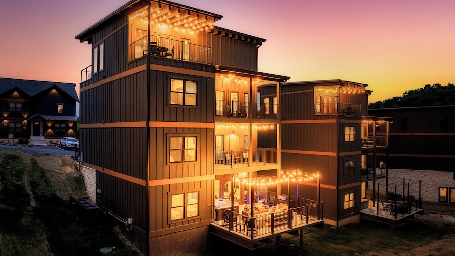 Star Gazer Luxury Rooftop Cabin