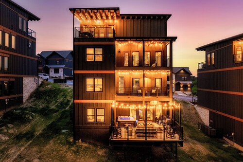 Star Gazer Luxury Rooftop Cabin